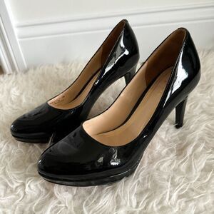 Cole Haan Black Patent Leather Chelsea Platform Pumps | Size 7.5